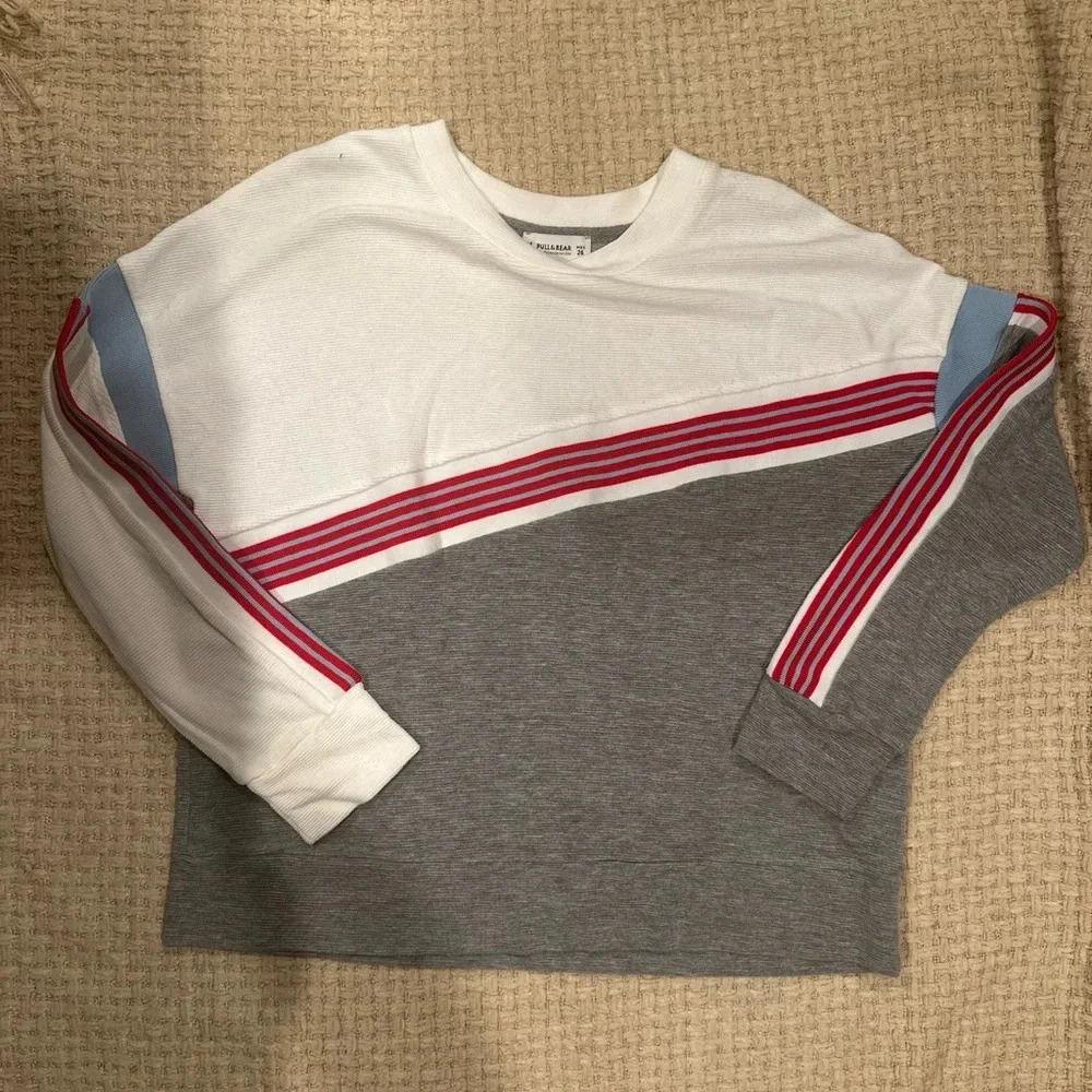 Pull&Bear women’s pullover sweater BNWO size Small